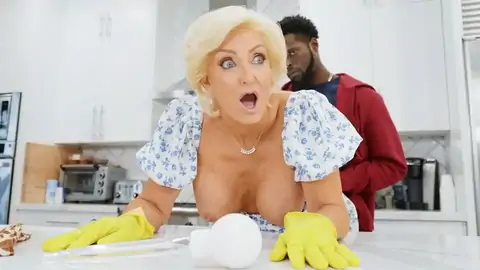 Светловолосый Гилф горбат в стиле стоячей задней части